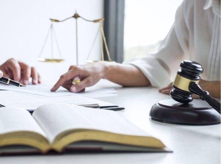 Erreur d&rsquo;orthographe sur mon nom : est-ce un vice de procédure ?